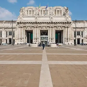 https://easylife-bello-e-luminoso-flat-in-zona-centrale.italymilanhotels.net